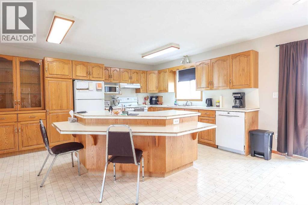 4905 82 Street, Stettler, Alberta  T0C 2L0 - Photo 5 - A2313667