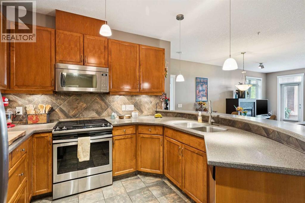 303, 10 Hemlock Crescent Sw, Calgary, Alberta  T3C 2Z1 - Photo 5 - A2324576