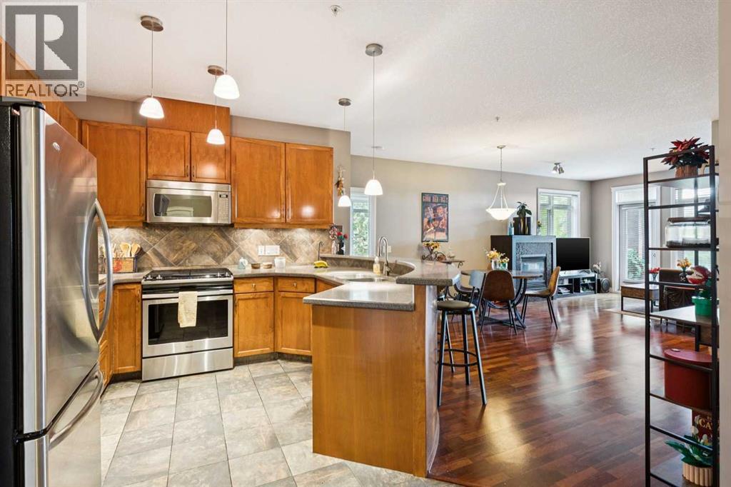 303, 10 Hemlock Crescent Sw, Calgary, Alberta  T3C 2Z1 - Photo 4 - A2324576