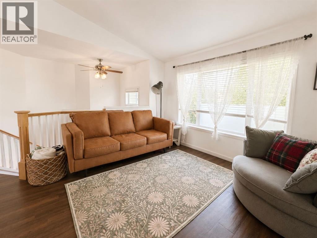 6103 54 Street, Rocky Mountain House, Alberta  T4T 1N8 - Photo 5 - A2335313