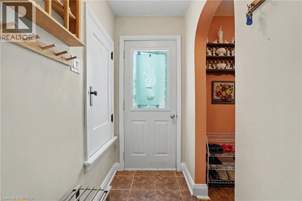 291 Sheridan Street, Brantford, Ontario  N3S 4R5 - Photo 3 - 40855109