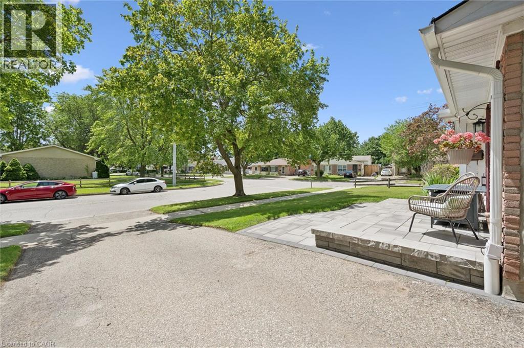 2 Keewatin Avenue, Kitchener, Ontario  N2B 3L5 - Photo 30 - 40852934