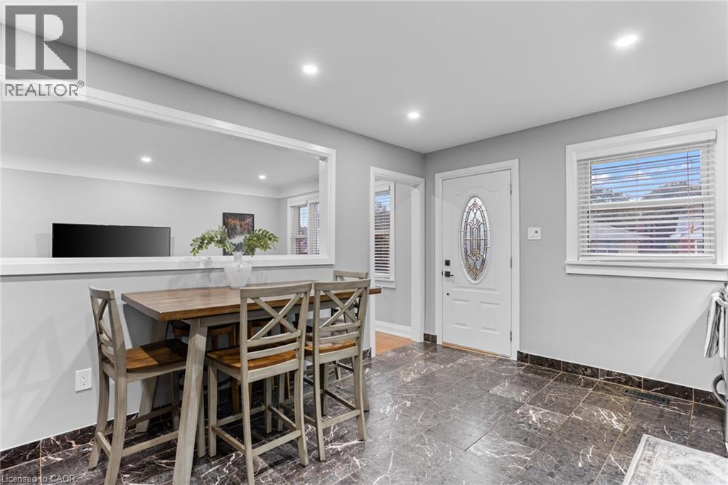 62 Randall Avenue, Stoney Creek, Ontario  L8G 2K9 - Photo 3 - 40854784
