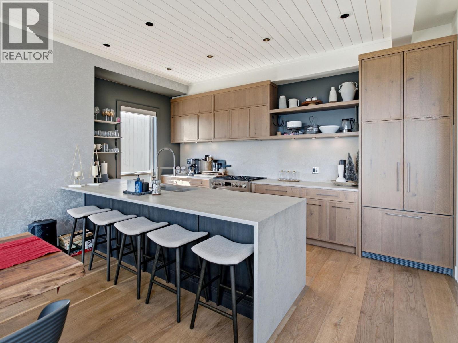 212 Feathertop Way, Big White, British Columbia  V1P 1T4 - Photo 4 - 10397399