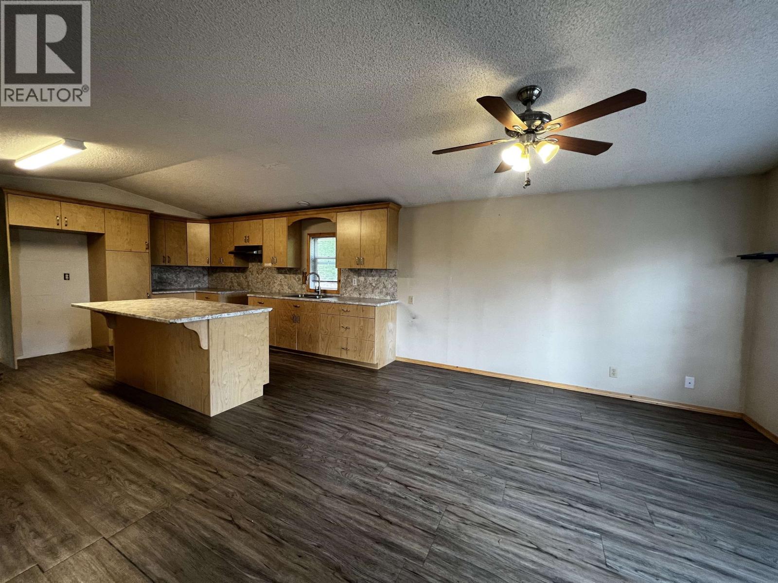 100 Schritt Crescent, Burns Lake, British Columbia  V0J 1E0 - Photo 7 - R3129993