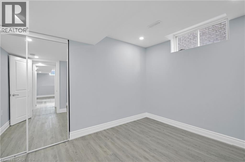 7 Riesling Court, Hamilton, Ontario  L8G 0B4 - Photo 47 - 40845832