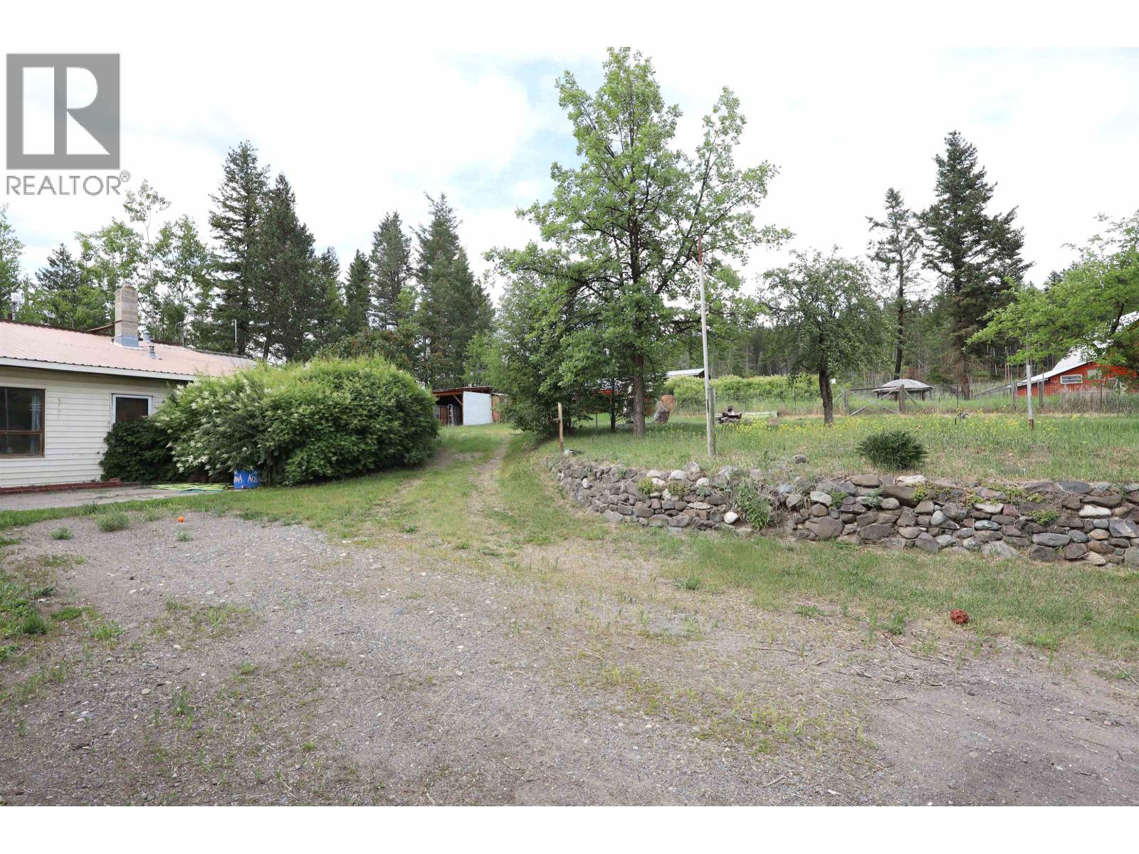 3797 Dodge Road, Lac La Hache, British Columbia  V0K 1T1 - Photo 19 - R3140534