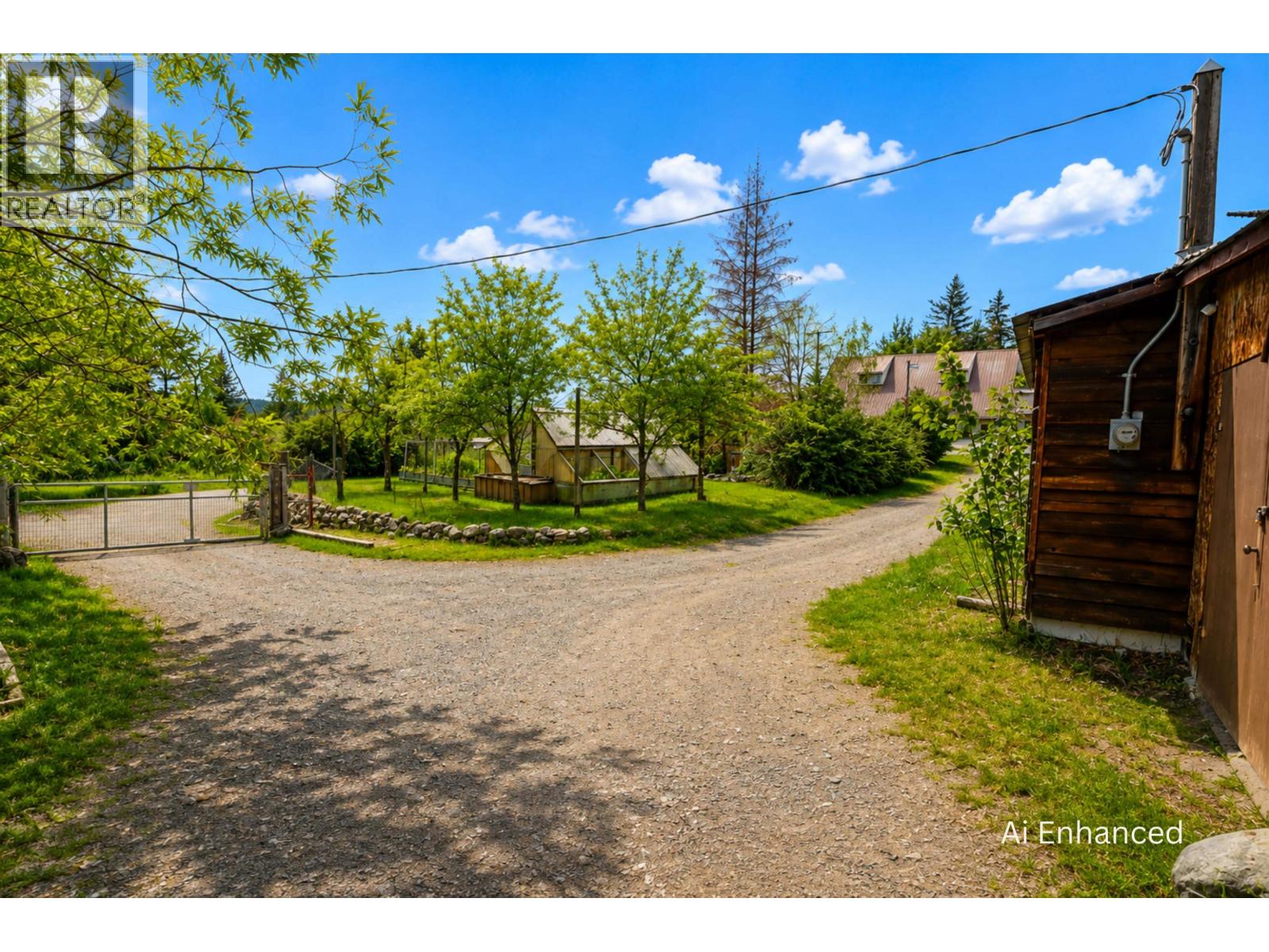 3797 Dodge Road, Lac La Hache, British Columbia  V0K 1T1 - Photo 10 - R3140534