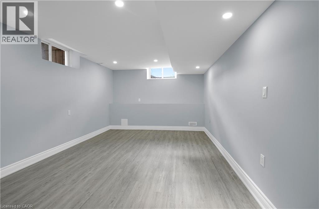7 Riesling Court, Hamilton, Ontario  L8G 0B4 - Photo 46 - 40845832