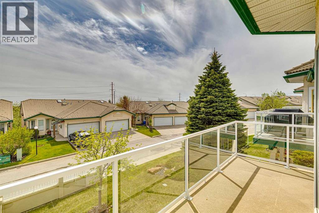 14 Strathearn Gardens Sw, Calgary, Alberta  T3H 2R1 - Photo 23 - A2314507