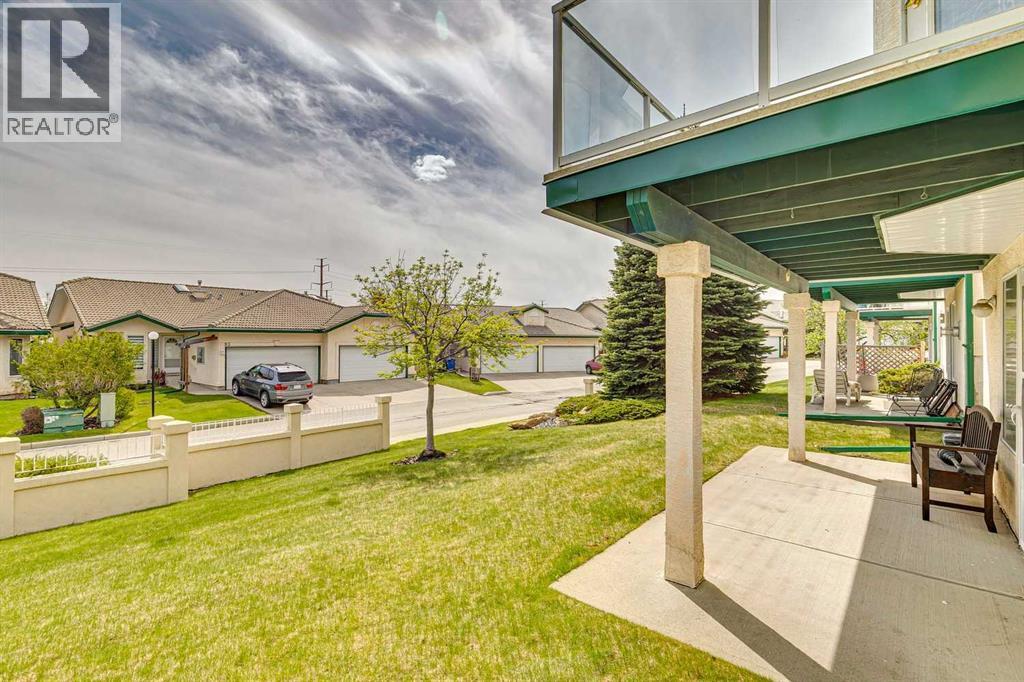 14 Strathearn Gardens Sw, Calgary, Alberta  T3H 2R1 - Photo 25 - A2314507