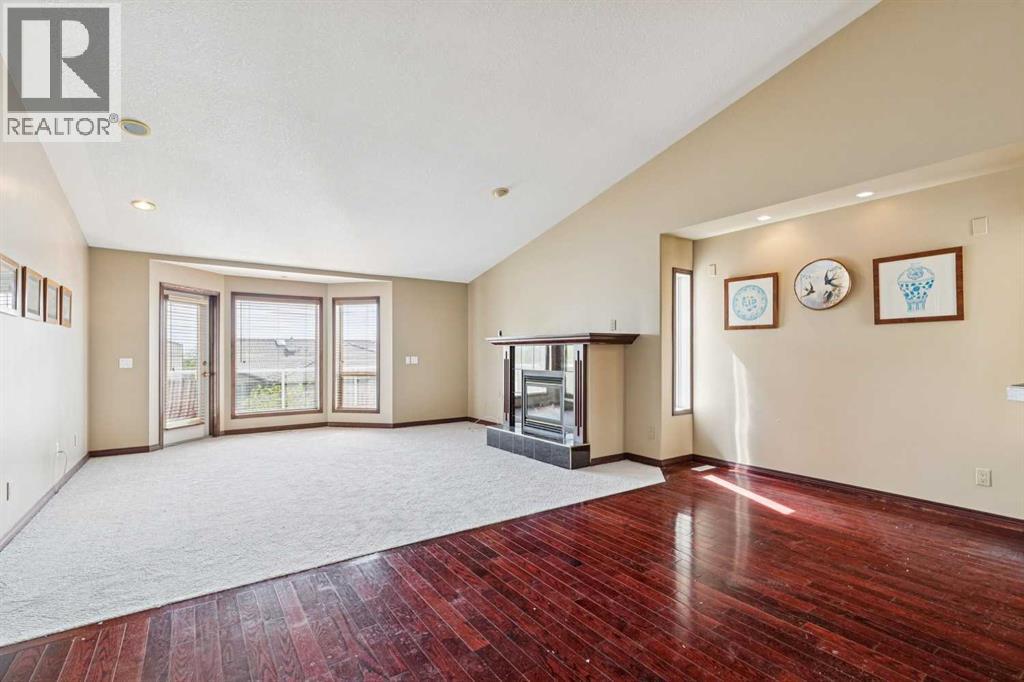 14 Strathearn Gardens Sw, Calgary, Alberta  T3H 2R1 - Photo 6 - A2314507