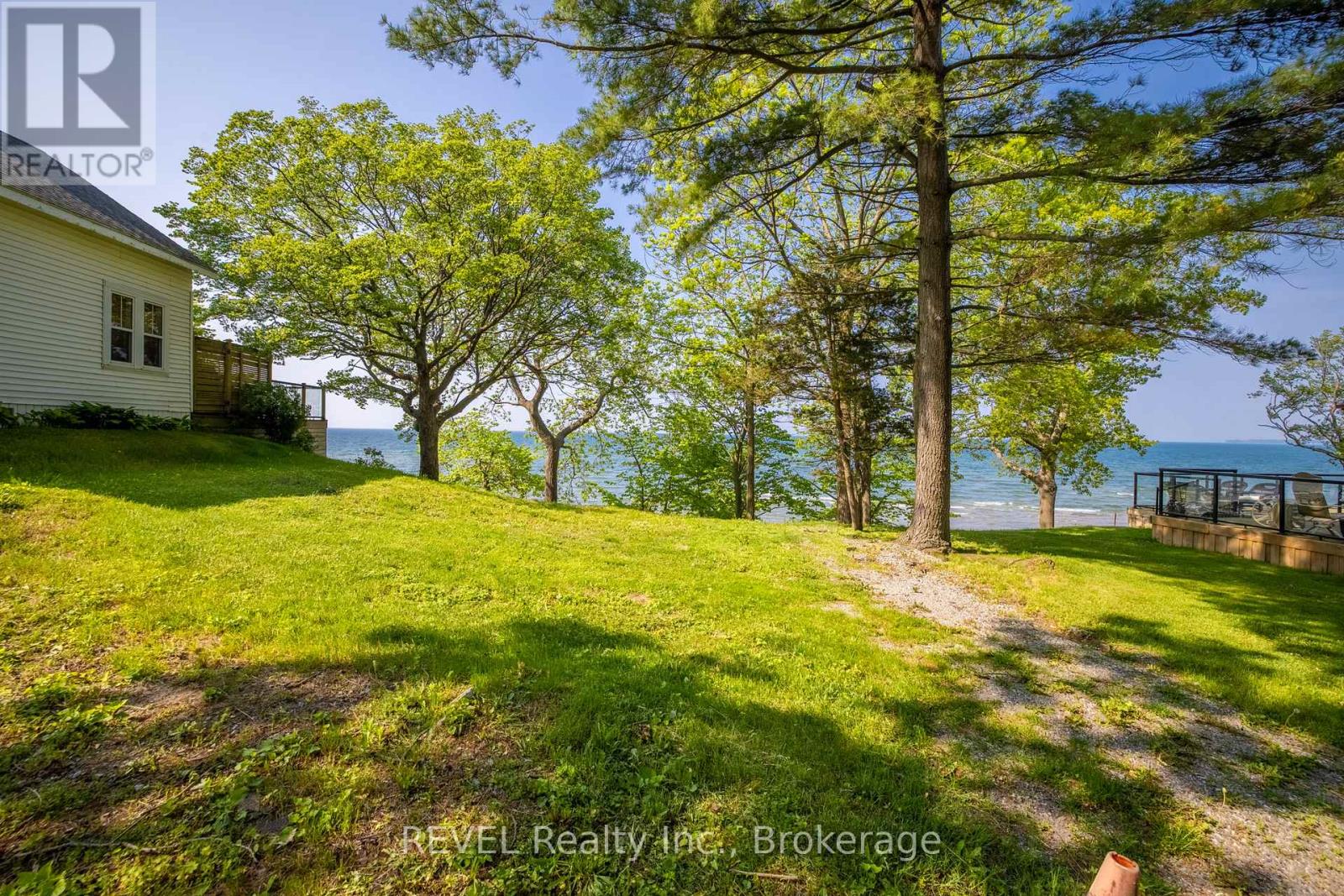 12113 Augustine Road, Wainfleet, Ontario L0S 1V0 - Photo 2 - X13664046