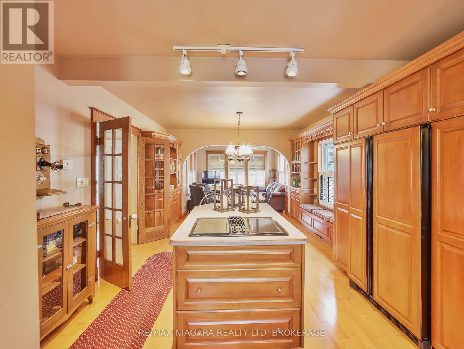 5079 Armoury Street, Niagara Falls, Ontario  L2E 1T3 - Photo 11 - X13664124