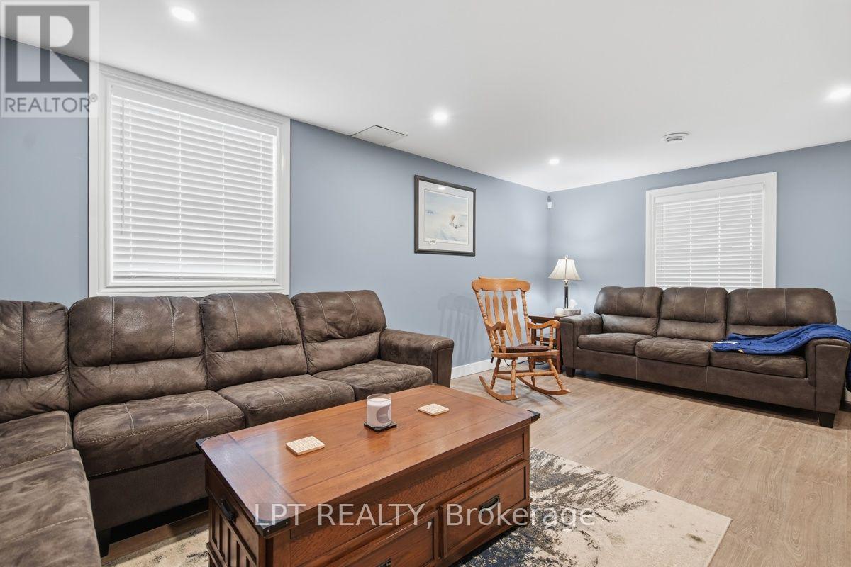 808 Elginfield Road, North Middlesex, Ontario  N0M 2K0 - Photo 13 - X13561818