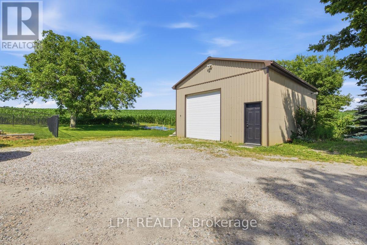 808 Elginfield Road, North Middlesex, Ontario  N0M 2K0 - Photo 7 - X13561818