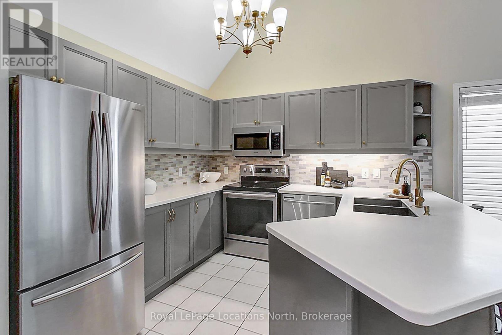 25 Green Briar Drive, Collingwood, Ontario L9Y 5H9 - Photo 4 - S13664140