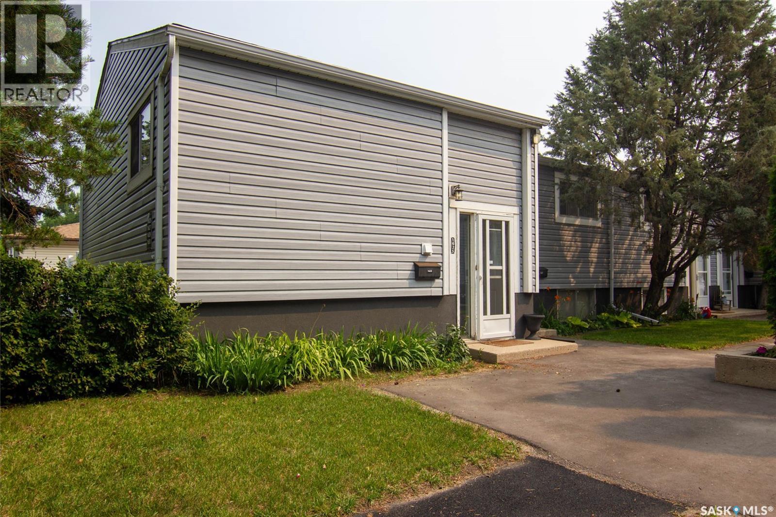 1625 Thompson Avenue, Saskatoon, Saskatchewan  S7N 1Y2 - Photo 2 - SK043331