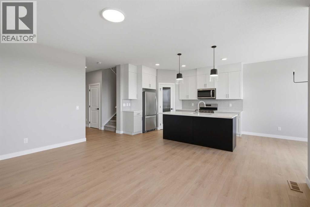 139 Belvedere Crescent Se, Calgary, Alberta  T2A 7Y5 - Photo 7 - A2313802