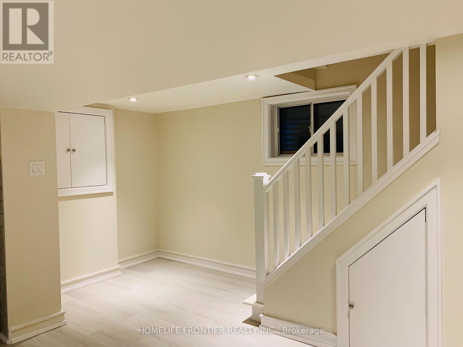 Lower - 38 Henderson Avenue, Toronto, Ontario M6J 2B8 - Photo 4 - C13664070