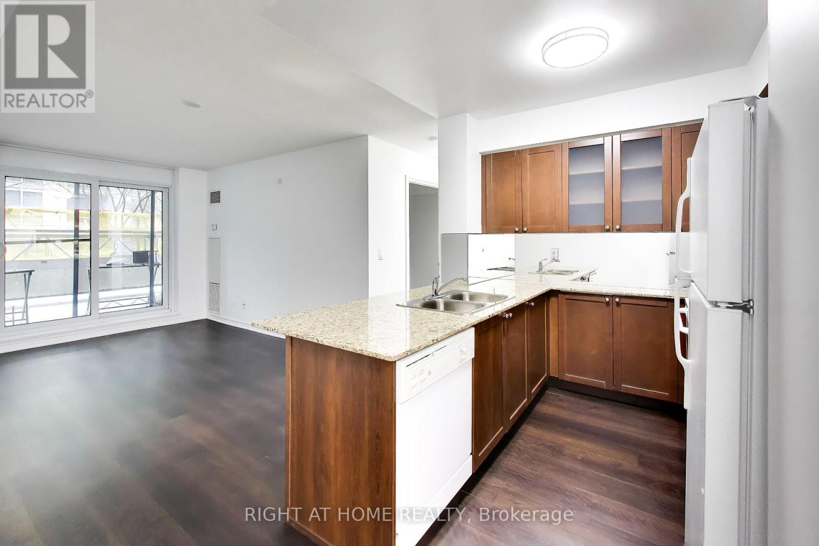 313 - 761 Bay Street, Toronto (Bay Street Corridor), Ontario  M5G 2R2 - Photo 7 - C13664144
