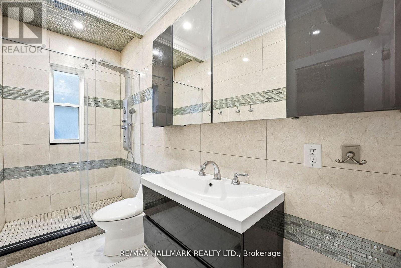 32 Orchard Park Drive, Toronto, Ontario  M1E 3T7 - Photo 18 - E13664130