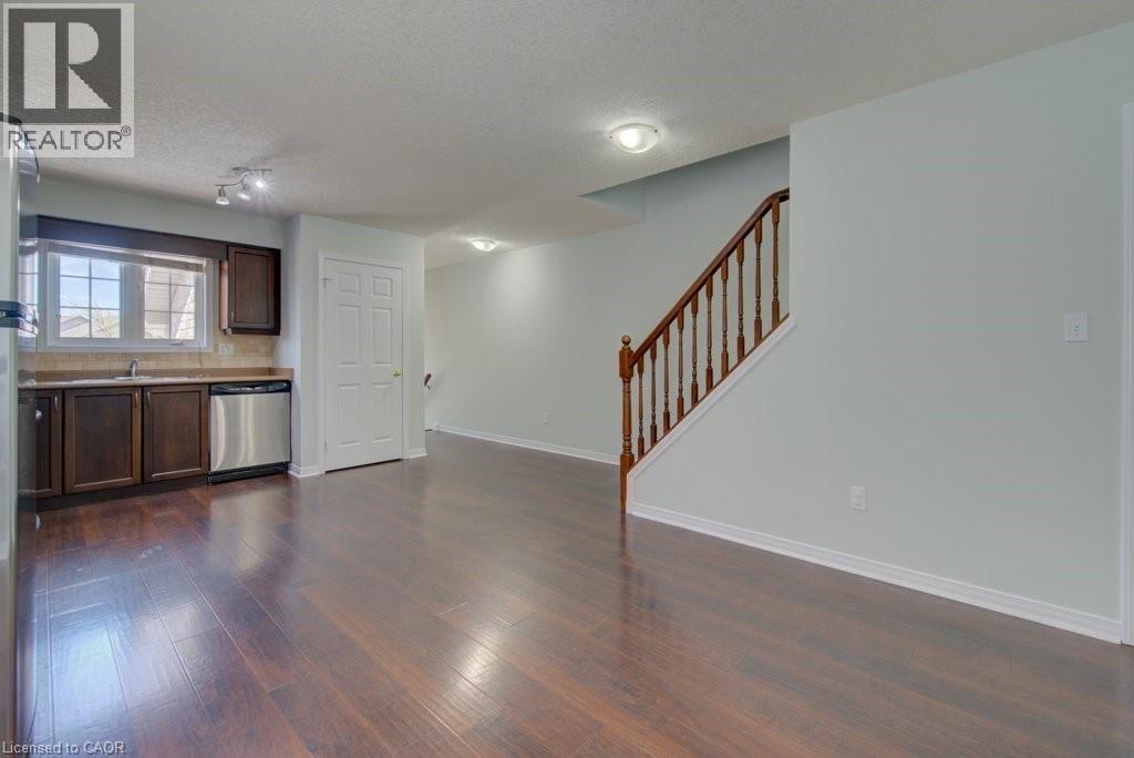 240 Westmeadow Drive Unit# 15c, Kitchener, Ontario  N2N 0A1 - Photo 8 - 40854875