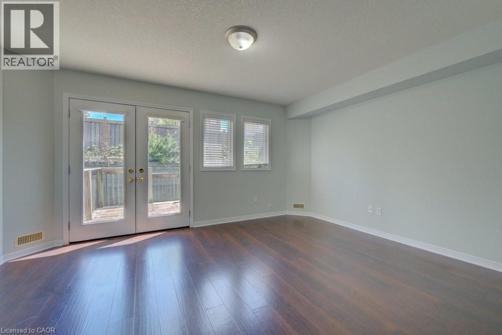 240 Westmeadow Drive Unit# 15c, Kitchener, Ontario  N2N 0A1 - Photo 15 - 40854875