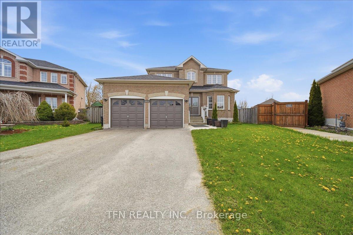 2073 CYNTHIA COURT, Innisfil, Ontario