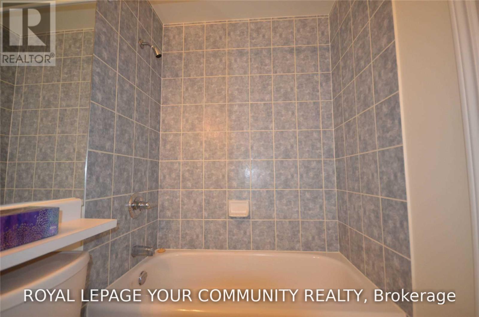 105 - 60 Disera Drive, Vaughan, Ontario L4J 9G1 - Photo 10 - N13664056