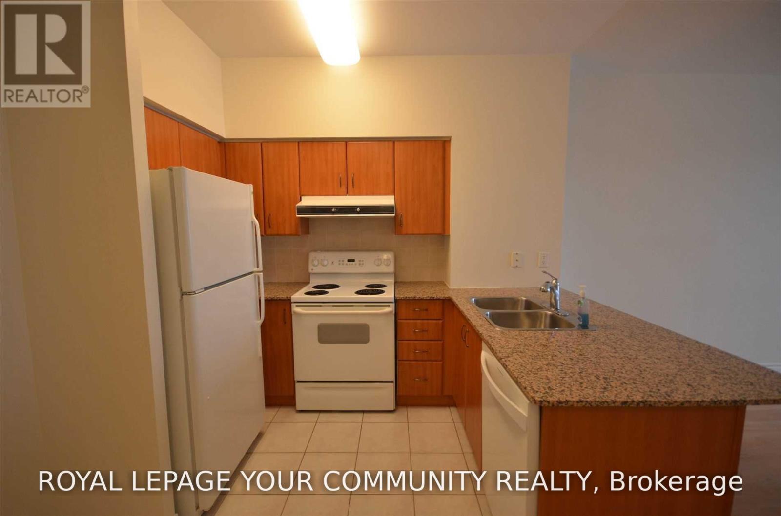 105 - 60 Disera Drive, Vaughan, Ontario L4J 9G1 - Photo 2 - N13664056