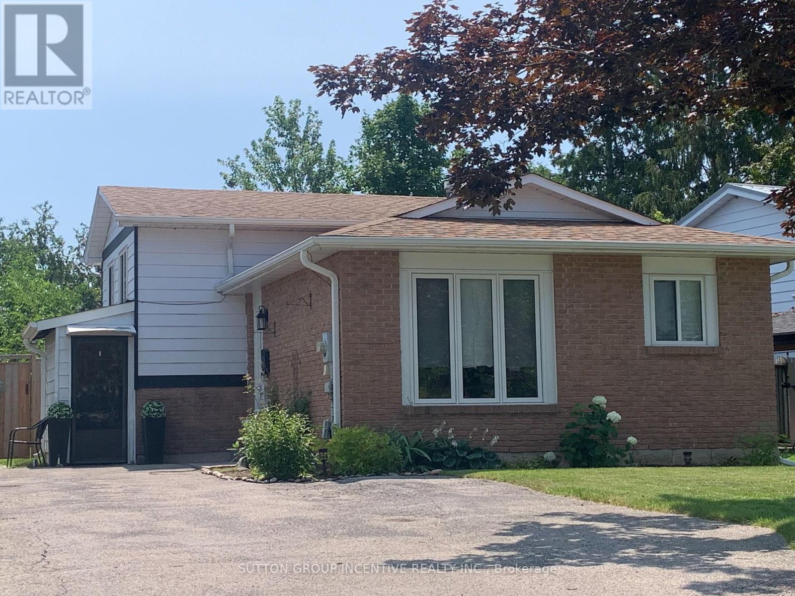 24 Frost Trail, Barrie (Letitia Heights), Ontario  L4N 4X1 - Photo 1 - S13664110