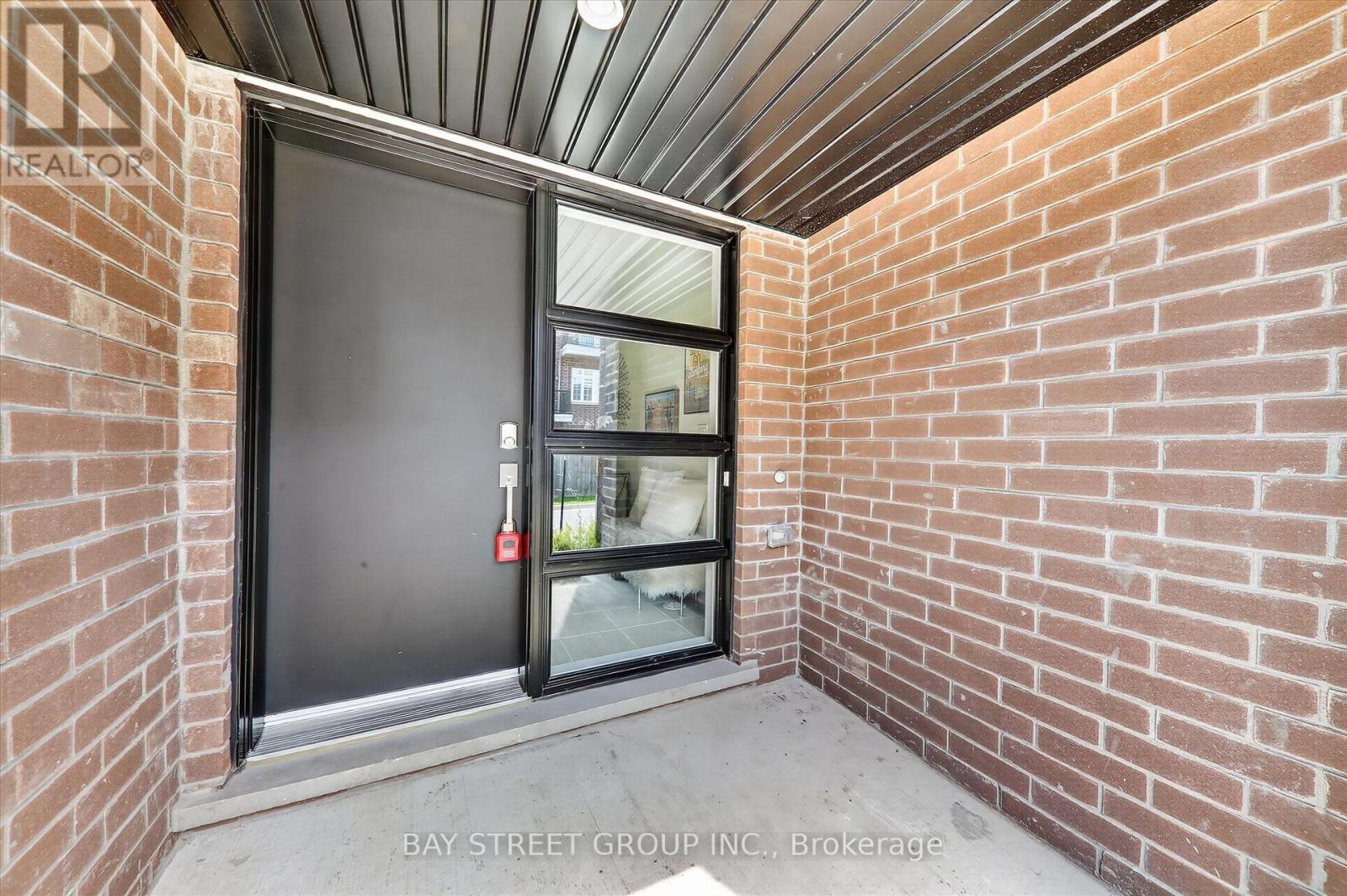 42 Herman Gilroy Lane, Markham, Ontario  L6C 3L7 - Photo 3 - N13663674