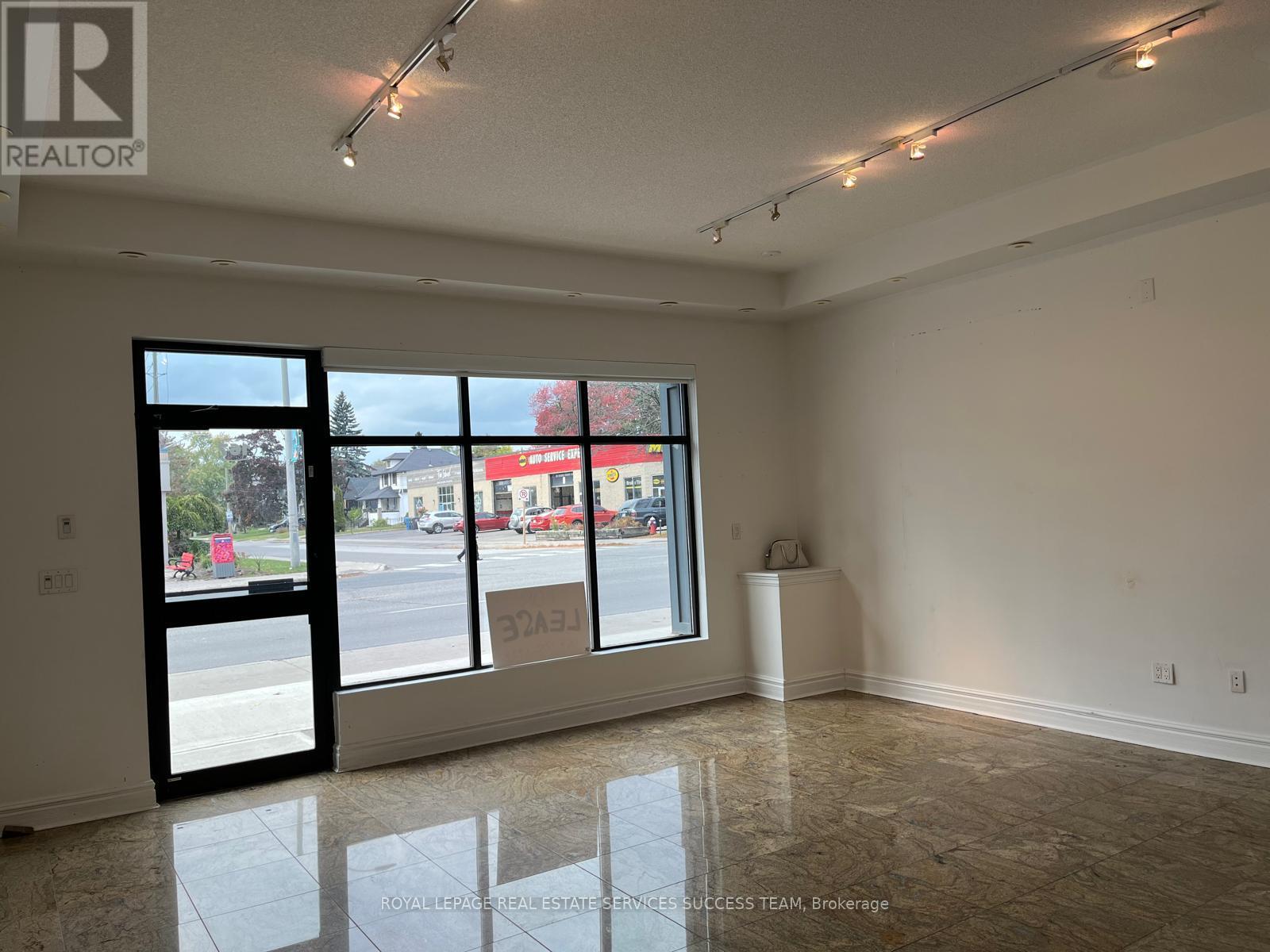 12 - 167 Lakeshore Road E, Mississauga, Ontario  L5G 4T9 - Photo 7 - W13664048