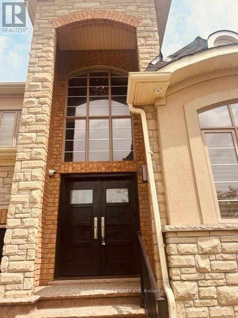 Upper Level - 3 Lindyfalls Drive, Brampton (Bram East), Ontario  L6P 2V6 - Photo 14 - W13664058
