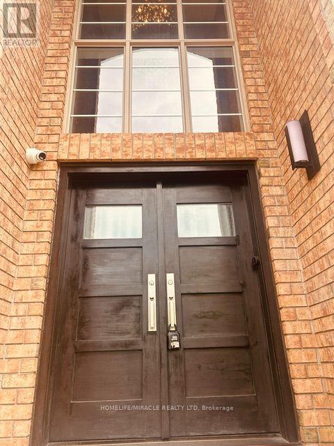 Upper Level - 3 Lindyfalls Drive, Brampton (Bram East), Ontario  L6P 2V6 - Photo 15 - W13664058