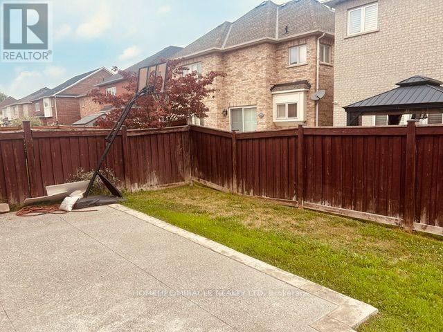 Upper Level - 3 Lindyfalls Drive, Brampton (Bram East), Ontario  L6P 2V6 - Photo 2 - W13664058