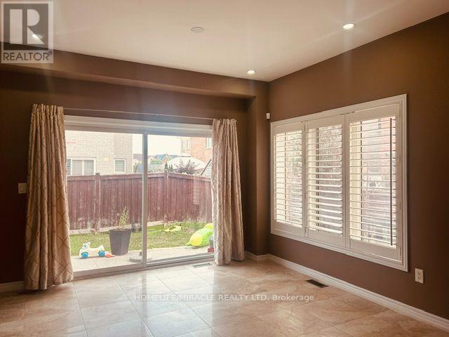 Upper Level - 3 Lindyfalls Drive, Brampton (Bram East), Ontario  L6P 2V6 - Photo 22 - W13664058