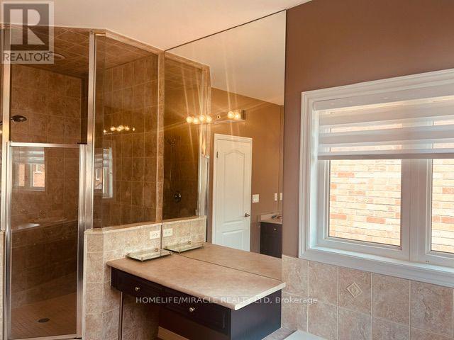 Upper Level - 3 Lindyfalls Drive, Brampton (Bram East), Ontario  L6P 2V6 - Photo 33 - W13664058