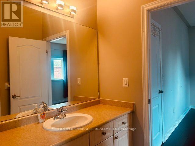 Upper Level - 3 Lindyfalls Drive, Brampton (Bram East), Ontario  L6P 2V6 - Photo 41 - W13664058