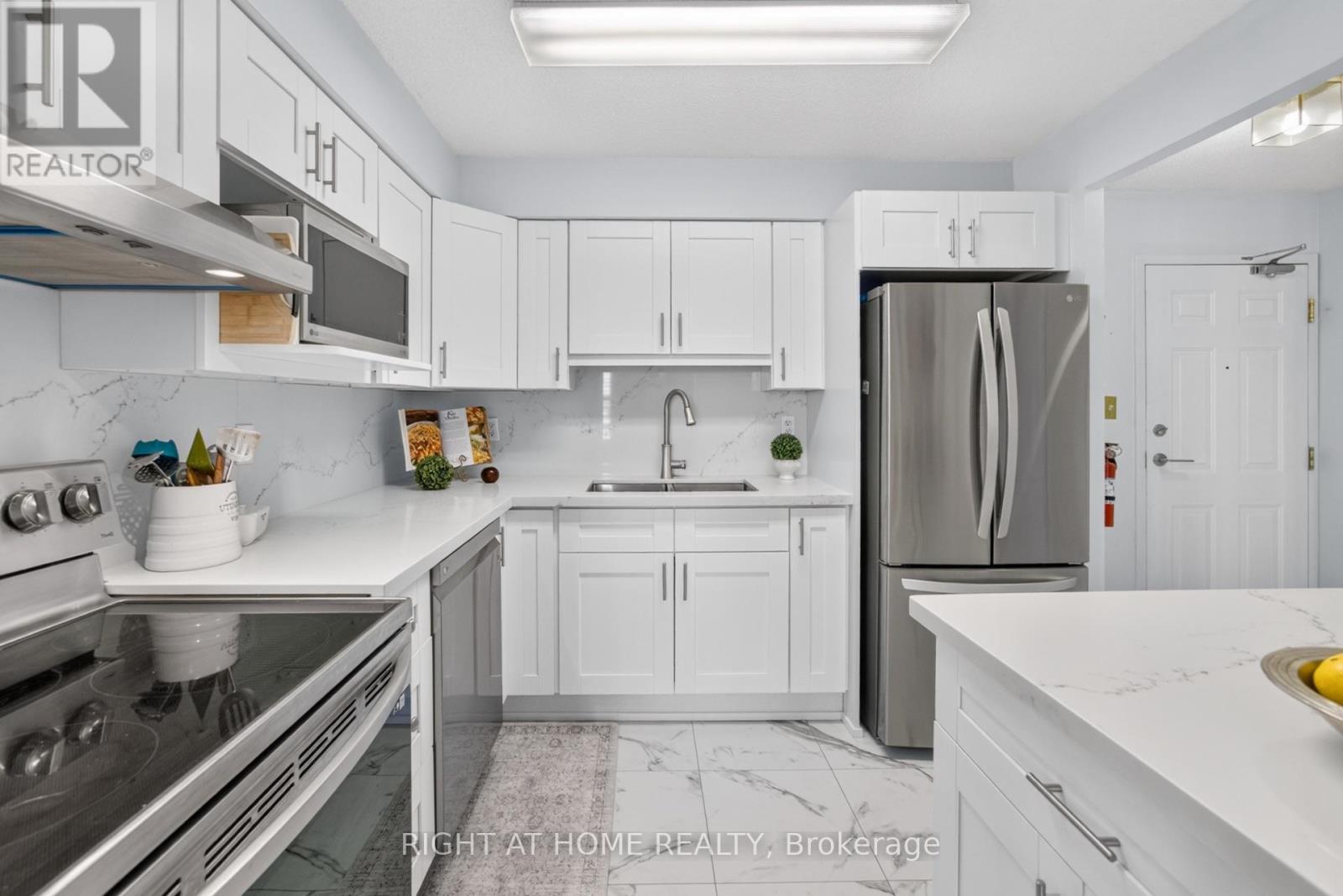 607 - 32 Tannery Street, Mississauga (Streetsville), Ontario  L5M 6T6 - Photo 14 - W13664090