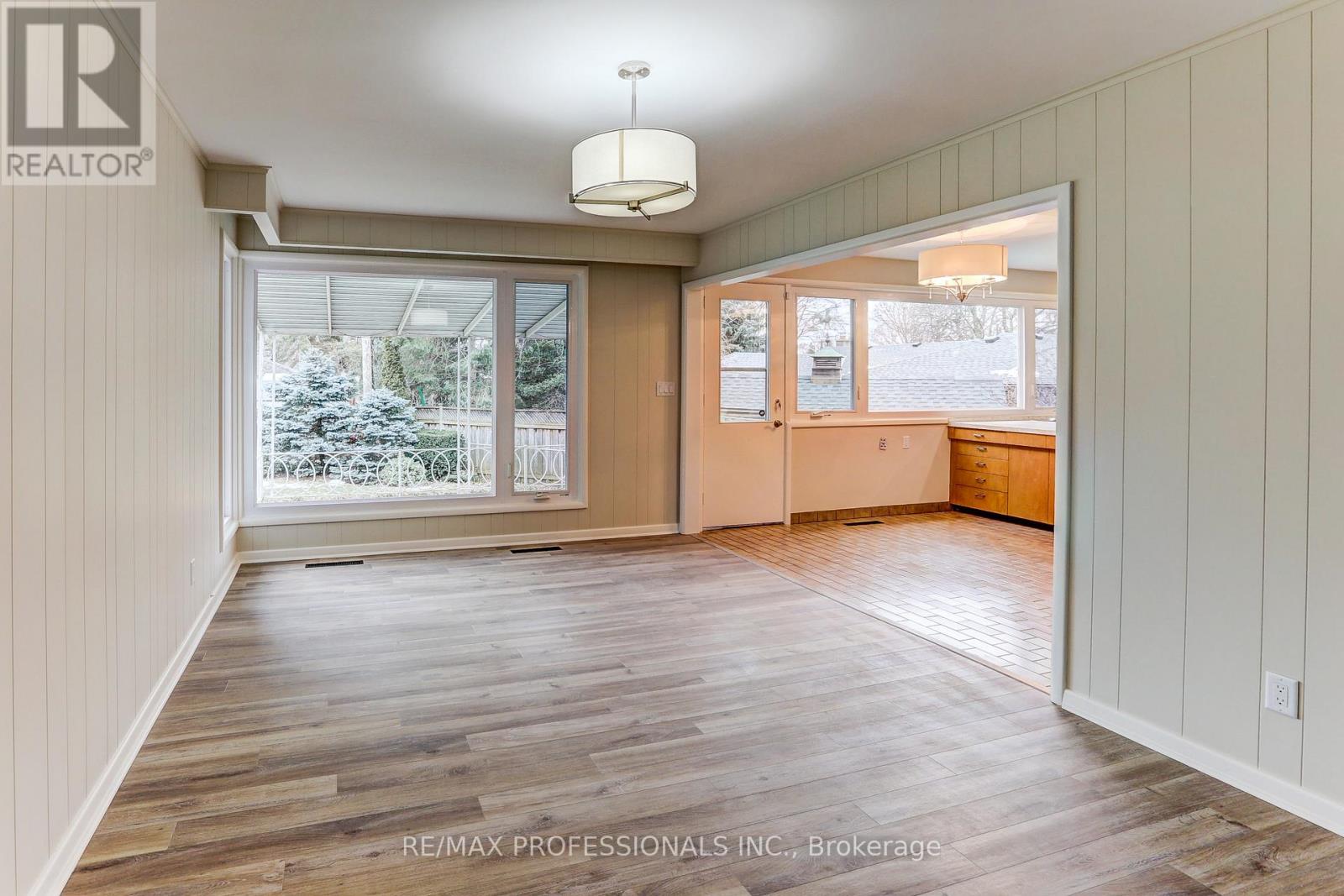 23 Ravensbourne Crescent, Toronto, Ontario M9A 2A9 - Photo 21 - W13664108