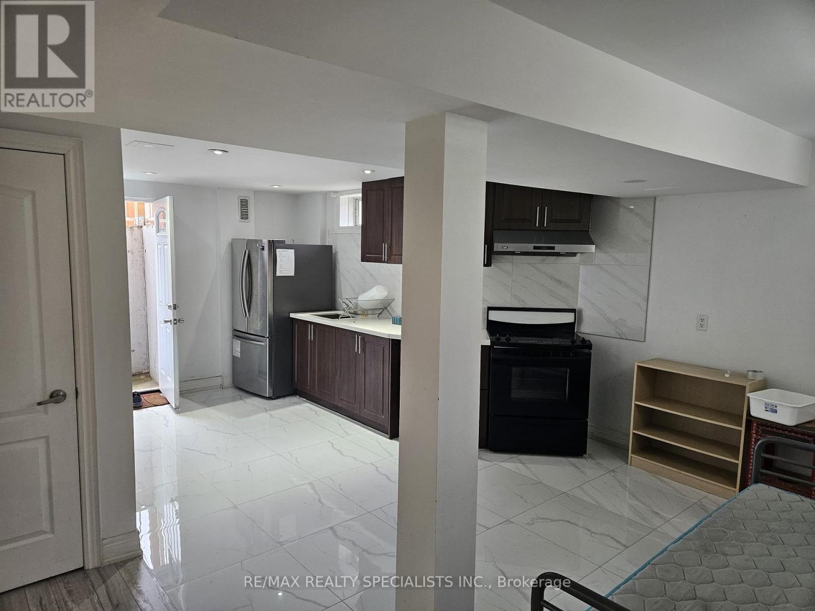 Lower - 3774 Arbourview Terrace, Mississauga, Ontario  L5M 7A8 - Photo 4 - W13664120