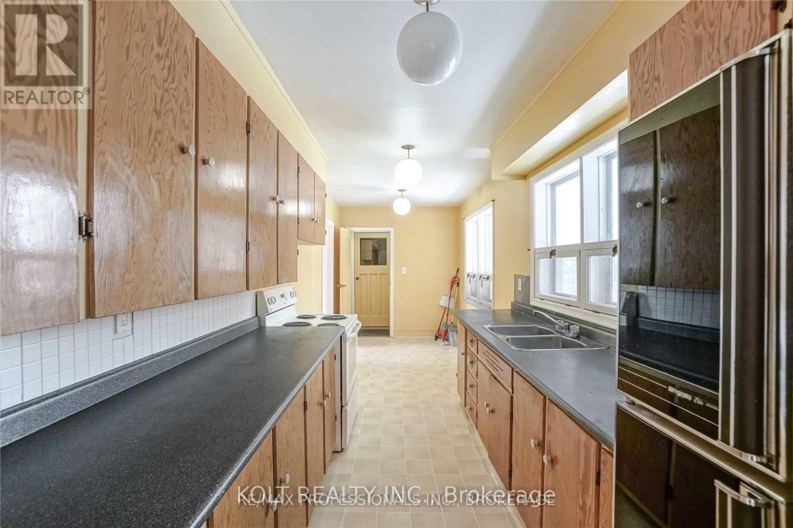 12084 Hurontario Street, Brampton, Ontario  L7A 1E6 - Photo 7 - W13664134