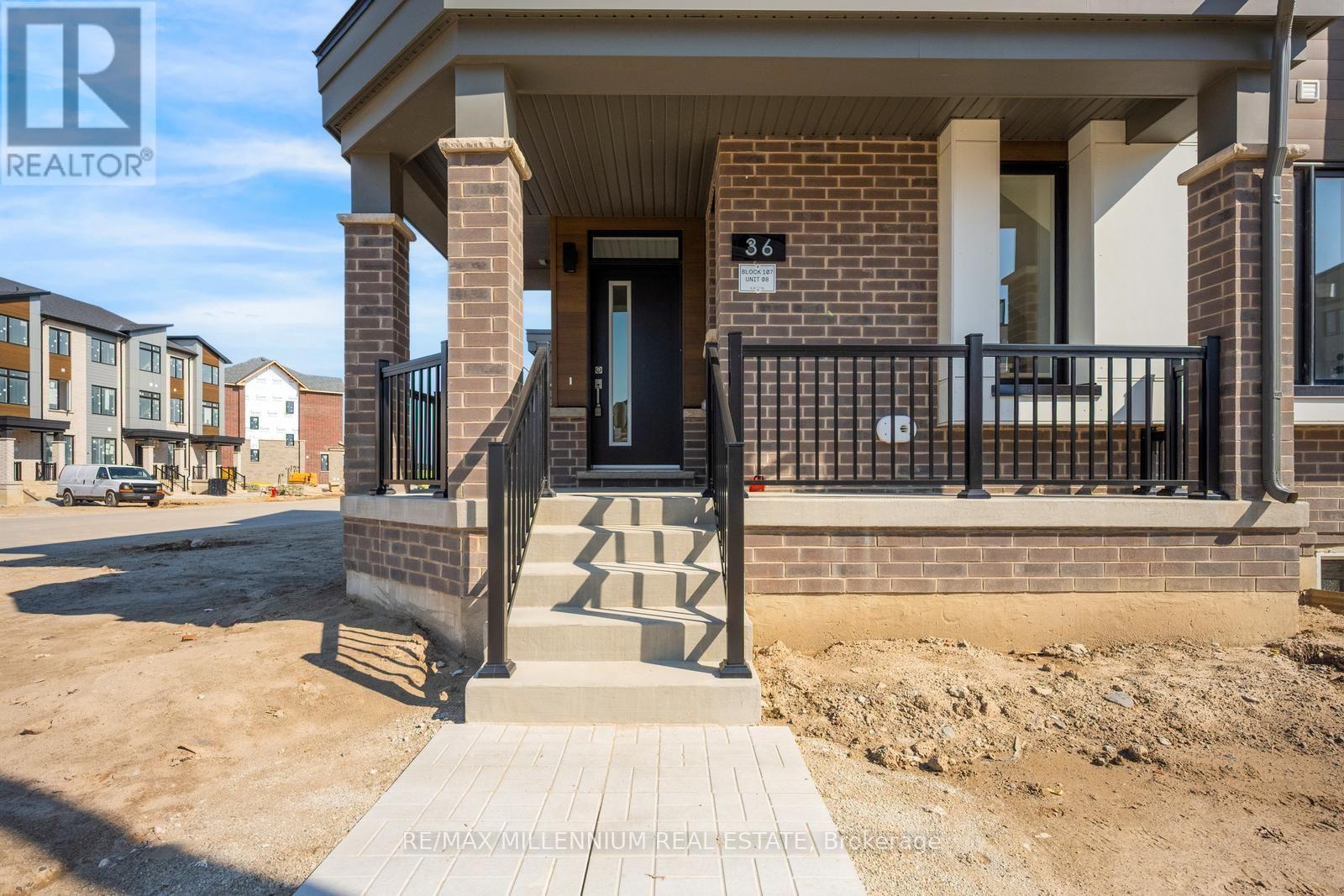 Main - 36 Thornbird Crescent, Brampton, Ontario  L7A 0B8 - Photo 7 - W13664156