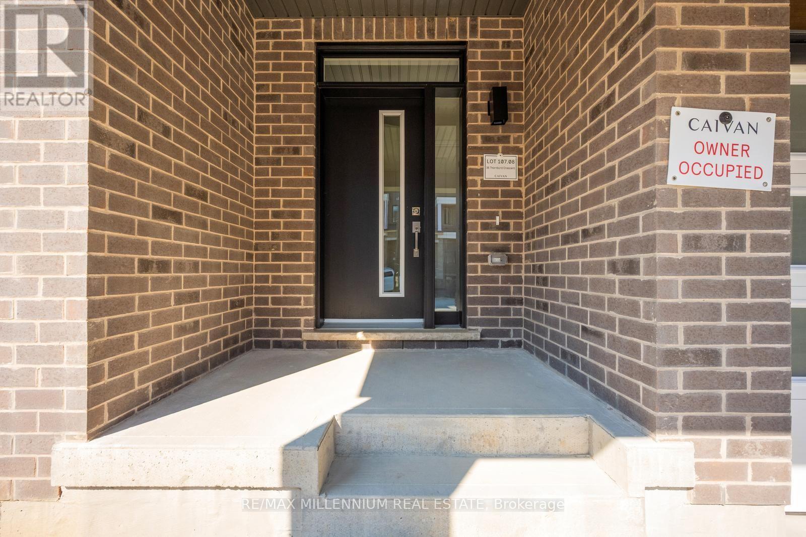 Main - 36 Thornbird Crescent, Brampton, Ontario  L7A 0B8 - Photo 8 - W13664156