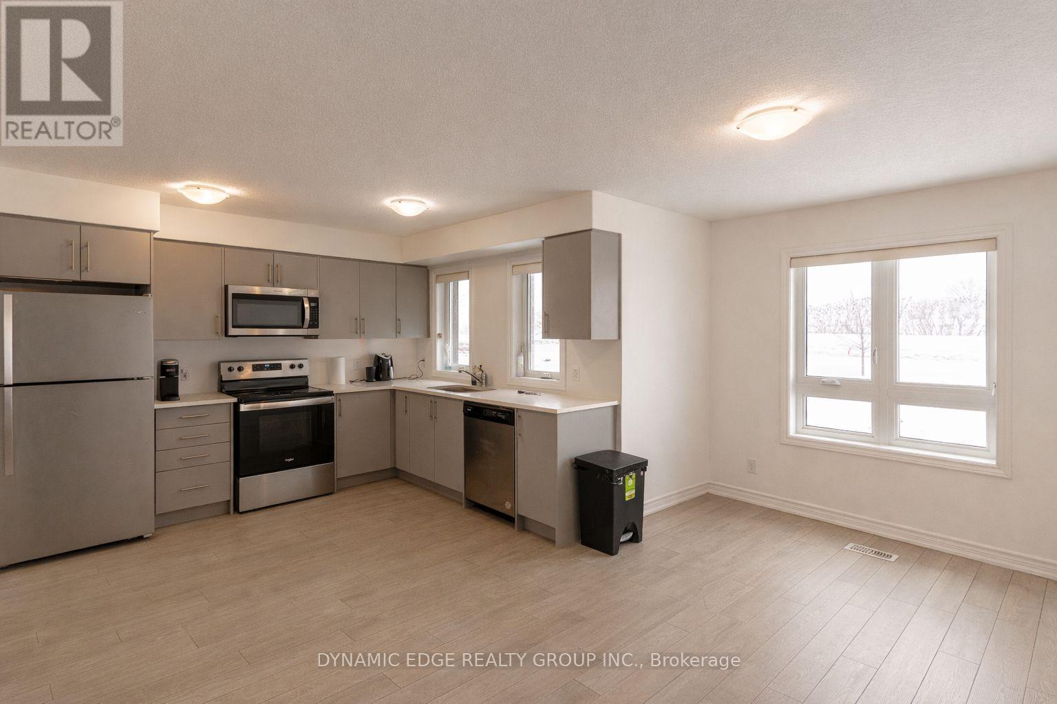 25 - 235 Chapel Hill Drive, Kitchener, Ontario  N2R 0S4 - Photo 5 - X13664148