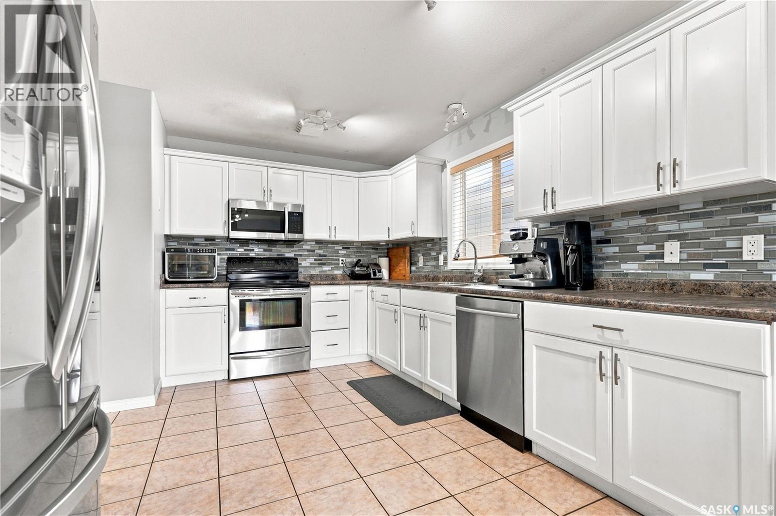 3010 37th Street W, Saskatoon, Saskatchewan  S7L 7H9 - Photo 12 - SK045269