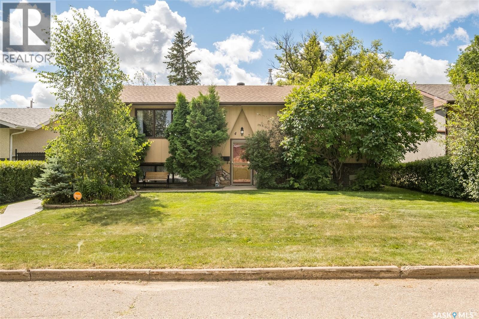 463 30th Street E, Prince Albert, Saskatchewan  S6V 1Z5 - Photo 1 - SK045235