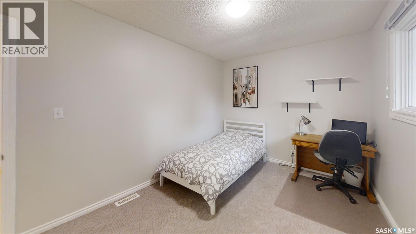 355 Sylvian Crescent, Saskatoon, Saskatchewan  S7H 5E6 - Photo 18 - SK045049